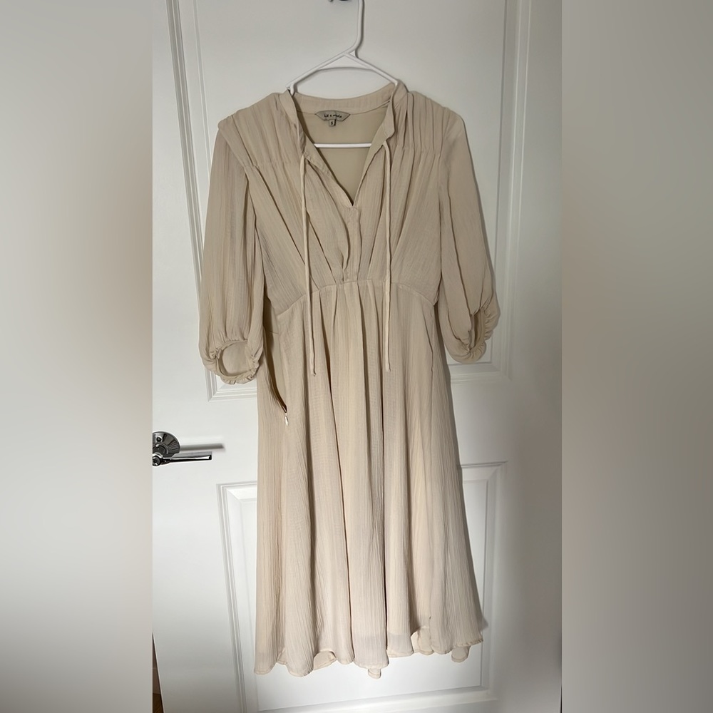 Cotton and Linen V-Neck Dress for Women, Waist-Cinching, Hip-Length Dress